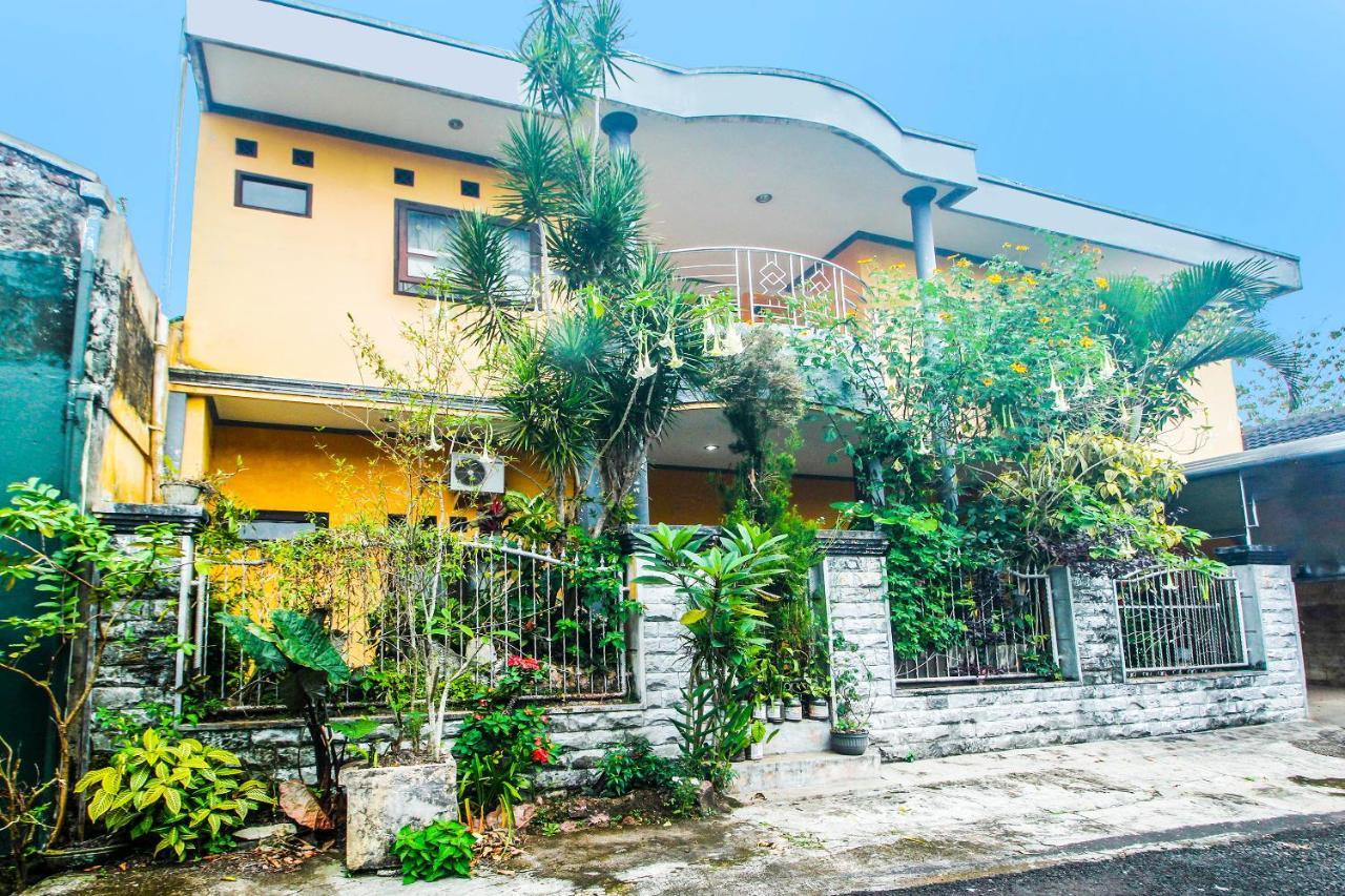Spot On 91620 Skypiea Guest House タシクマラヤ エクステリア 写真