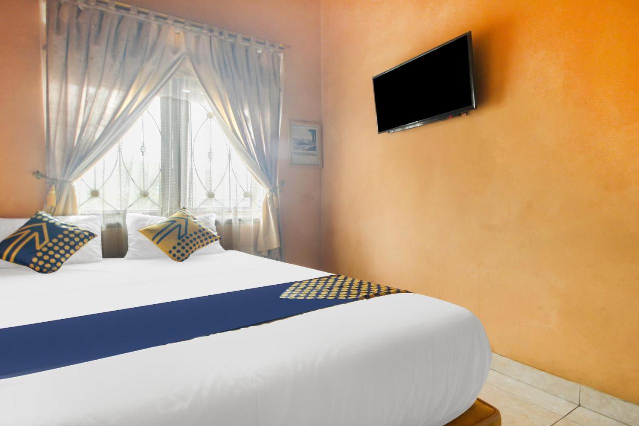 Spot On 91620 Skypiea Guest House タシクマラヤ エクステリア 写真